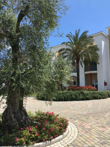 Toccacielo Hotel Village