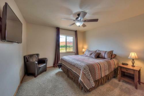 Sg3 - Near Arches Park - Beautiful Wrap-around Patio With Views!