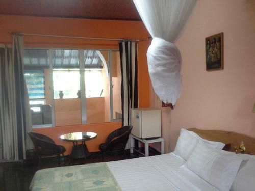 Hotel H�tel Les Arcades