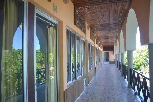 Hotel H�tel Les Arcades