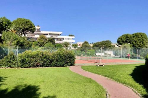 Apartamento Nice Studio With Swimming Pool In Antibes