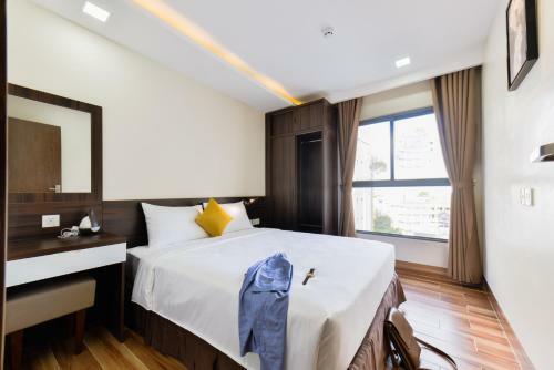 Y?n V�ng Hotel & Apartment Nha Trang - C?nh Ch? ??m