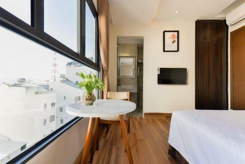 Y?n V�ng Hotel & Apartment Nha Trang - C?nh Ch? ??m