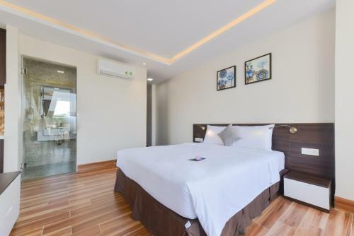 Y?n V�ng Hotel & Apartment Nha Trang - C?nh Ch? ??m