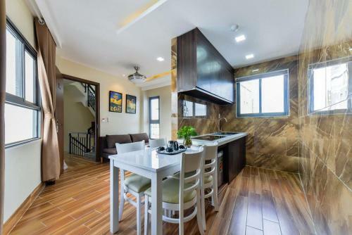 Y?n V�ng Hotel & Apartment Nha Trang - C?nh Ch? ??m