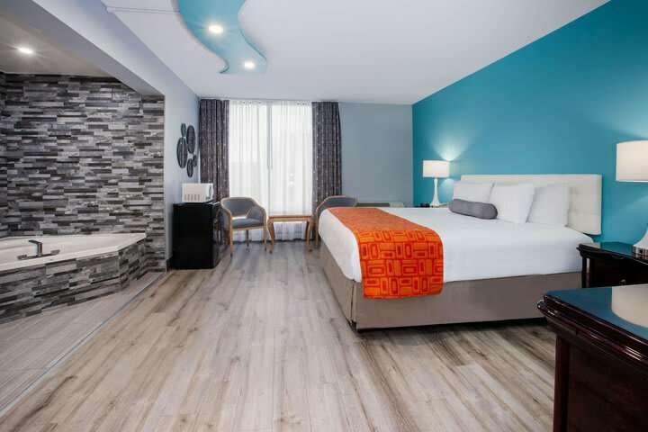 Howard Johnson Plaza Hotel Windsor