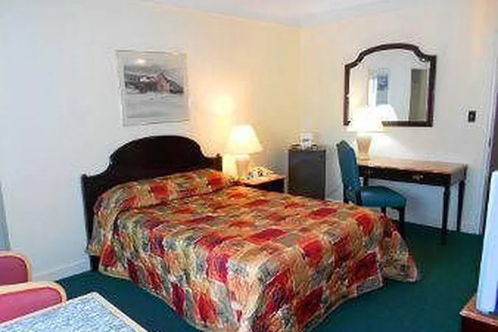 Howard Johnson Plaza Hotel Windsor