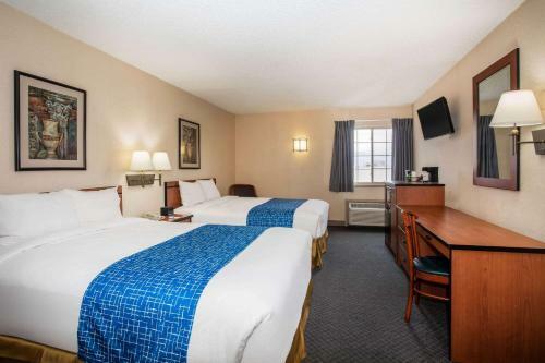 Hotel Airport Value Inn & Suites