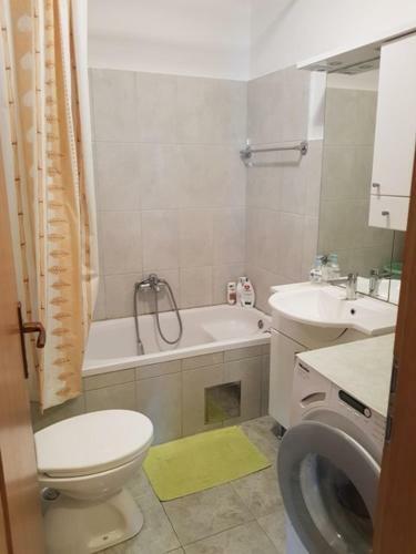 Family Apartment Mira