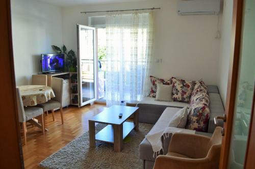 A&j Lux Apartment