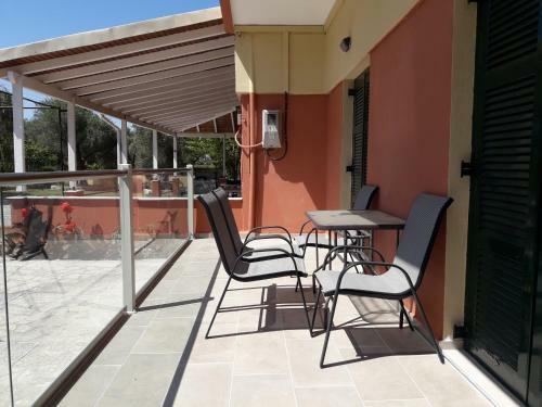 Foteinos Apartments