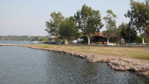 Foteinos Apartments