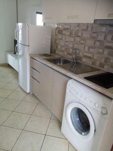 Monda Apartments Dhermi