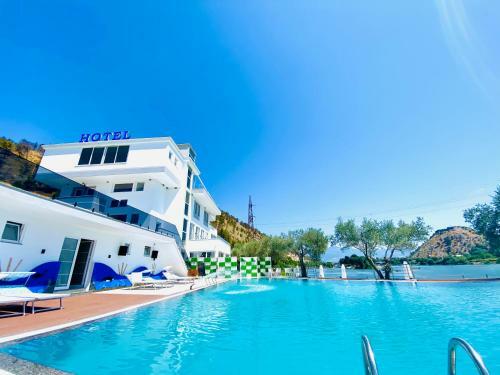 Hotel Principe Del Lago