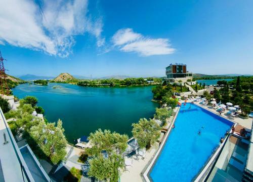 Hotel Principe Del Lago