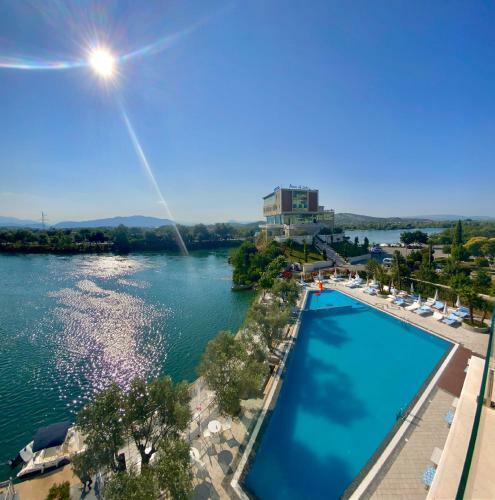Hotel Principe Del Lago