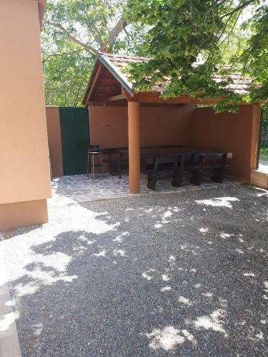 Ku?a Za Odmor Vrataru?a