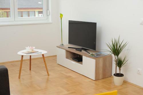 Amaros Apartment