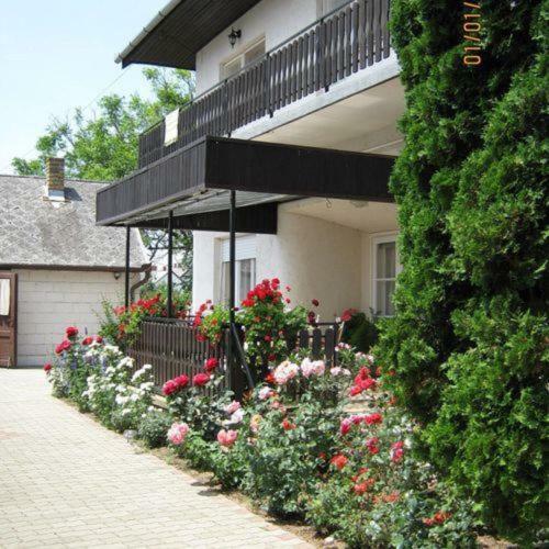 Pipacs Apartmanok