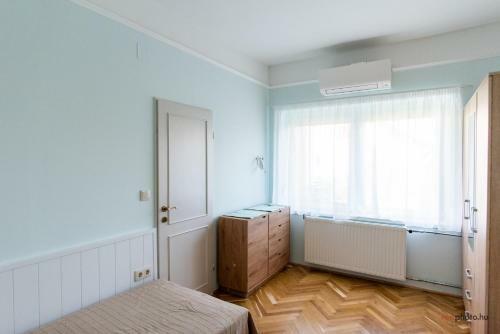 N�-ko Apartmanh�z