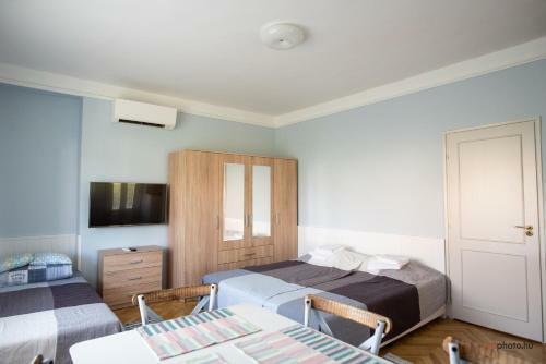 N�-ko Apartmanh�z