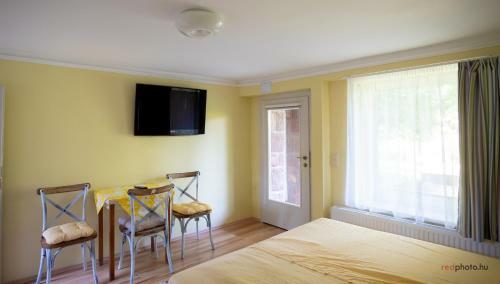 N�-ko Apartmanh�z