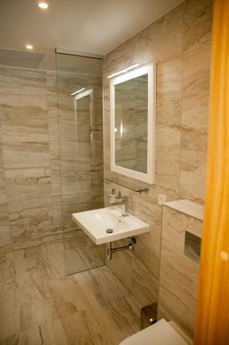 Riverside Apartment 3