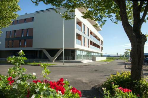 Riverside Apartment 2