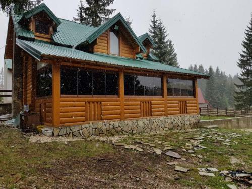 Lodge Pines House