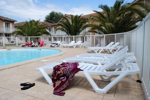 Charmante Maison De Vacances T3 Dans R�sidence Avec Piscine