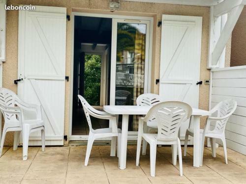Charmante Maison De Vacances T3 Dans R�sidence Avec Piscine