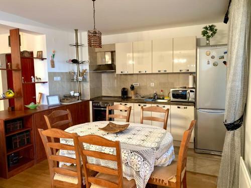 Gold Apartment Petrovac