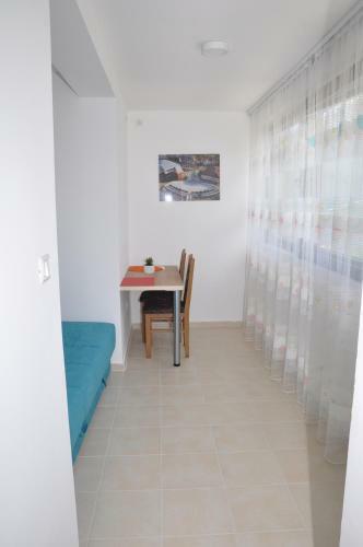 Apartments Ravno