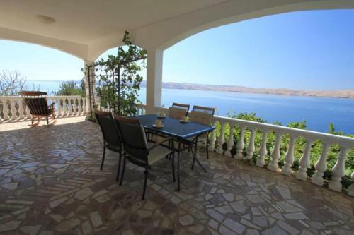 Beachfront Apartments Rukavina