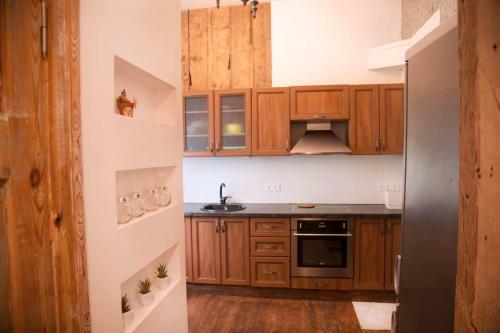 Artistic Central Apartment,freeparking