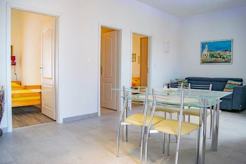 New Apartment In Old Town - Gornje Selo