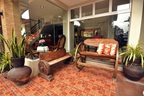 Posada Harbour Gardens Tourist Inn