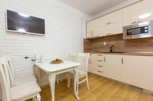 White Apartment In Sweet Homes4