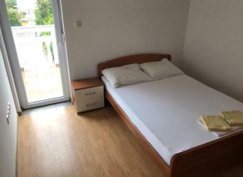 Ari Apartments