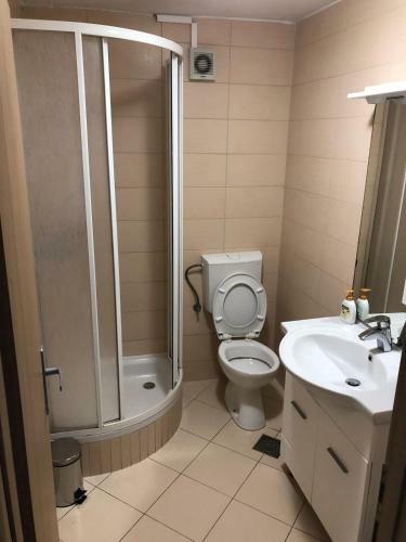 Ari Apartments