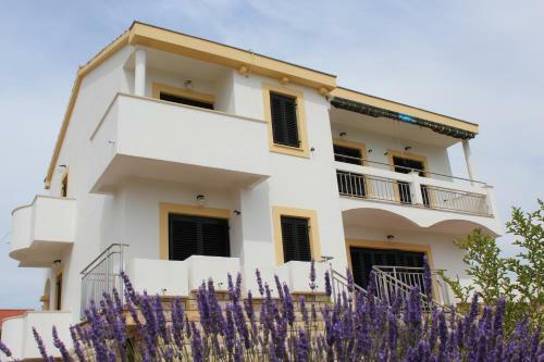 Vesna & Ante Apartments