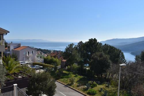 Mare And Terra Apartments Rabac