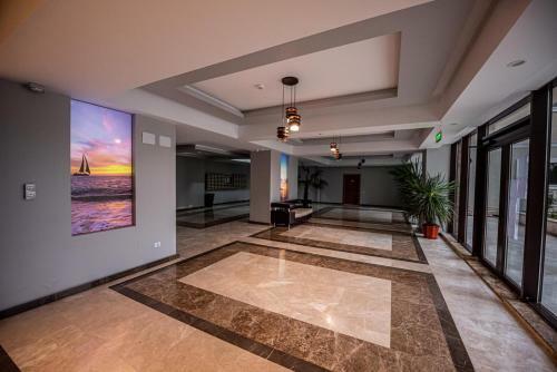 Apartment Sunset Lake View