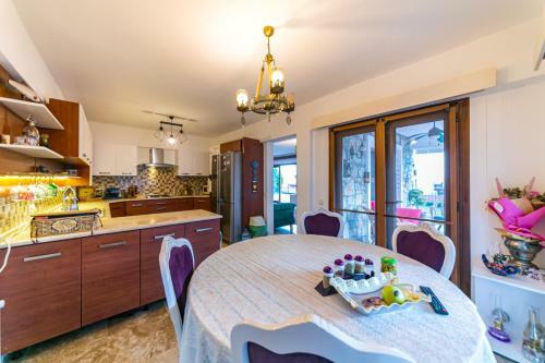 Villa Esen Daily Weekly Rentals