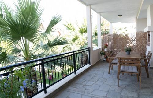 Melanthi Apartment