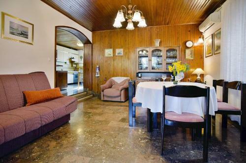 Holiday Home, Selca - Villa Spila, 6 Ppl