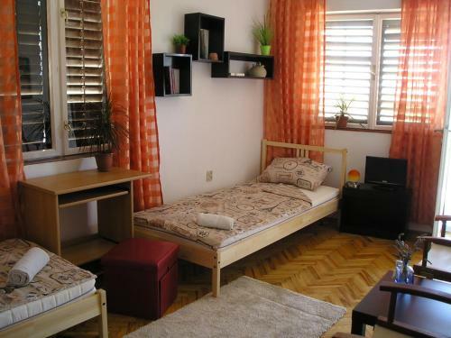 Hostal Art Apartment