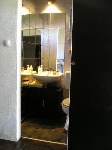 Hostal Art Apartment