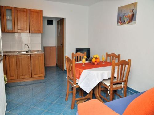 Apartments Mira