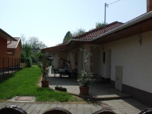 Ag�ta Apartman